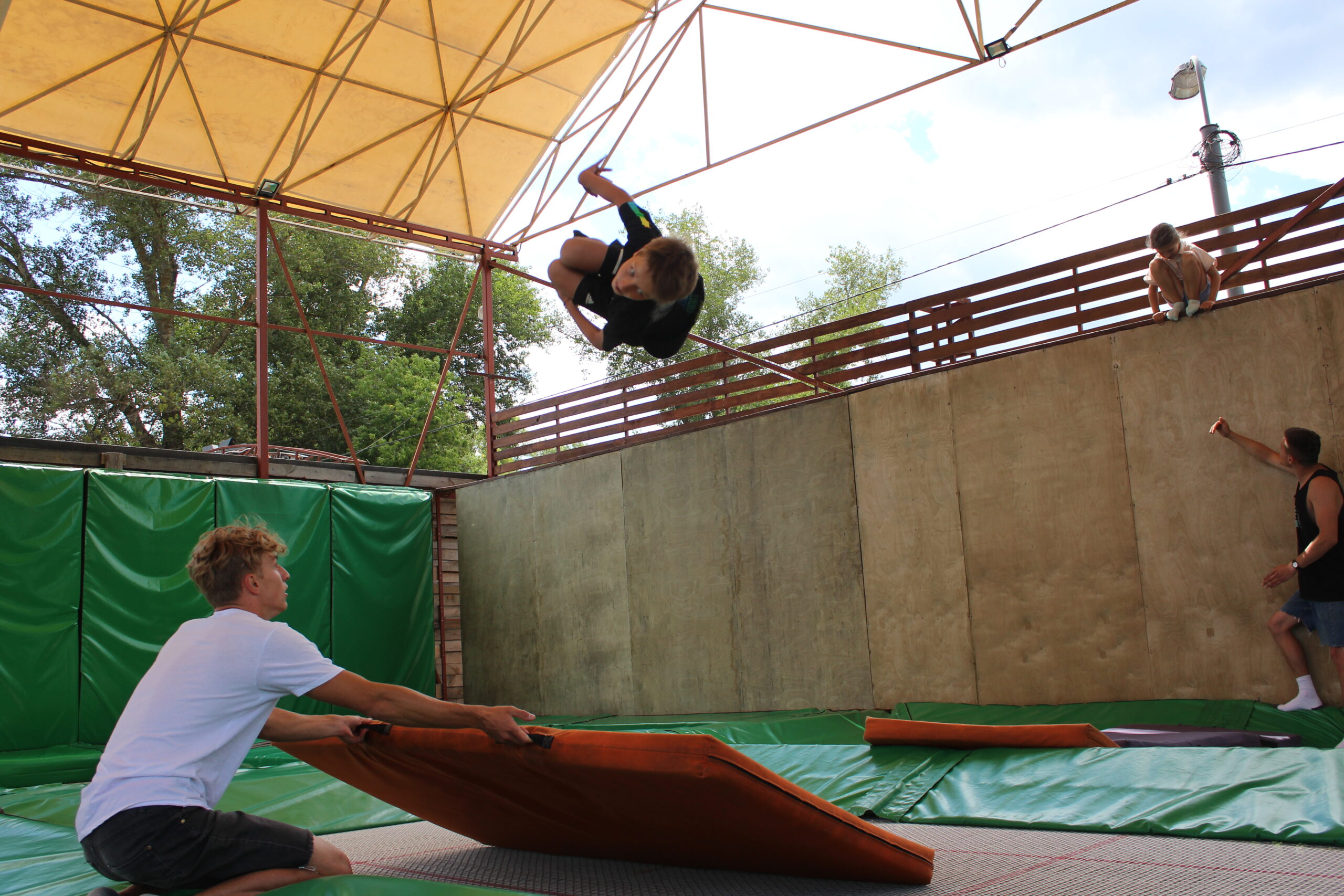 https://newschoolcamp.kiev.ua/wp-content/uploads/2020/07/img_1700-scaled.jpg